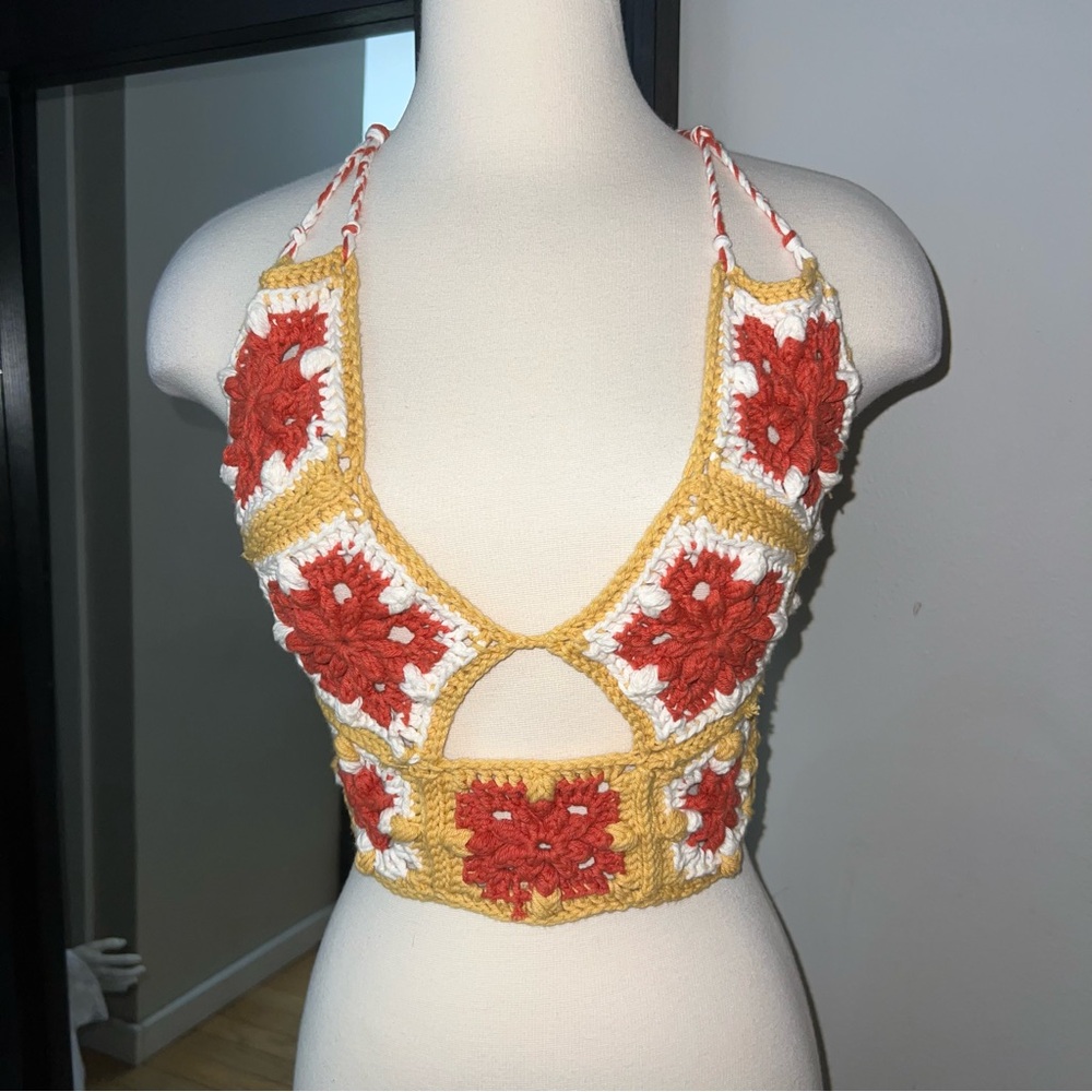 Crochet Venus Halter Top with Red and Yellow Floral Design - Picture 2 of 7